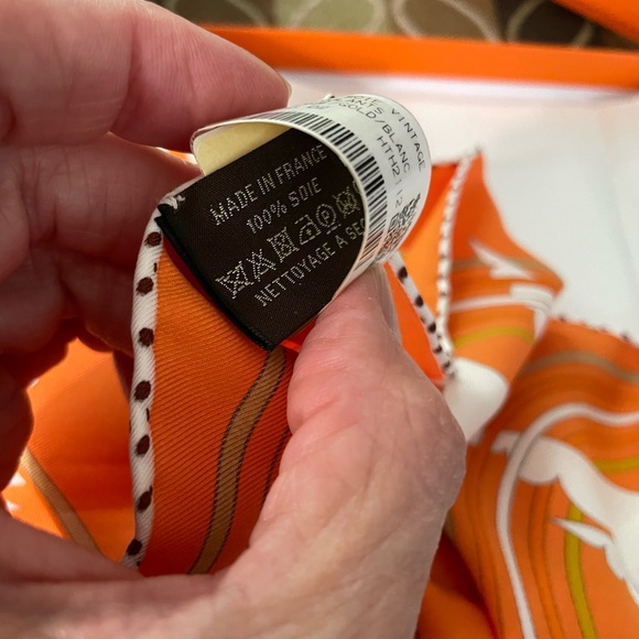 Carres Volants Scarf - Authentic Hermes 70 Format Silk Scarf. - Picture 6 of 12
